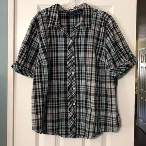 Basic Edition Plaid Top